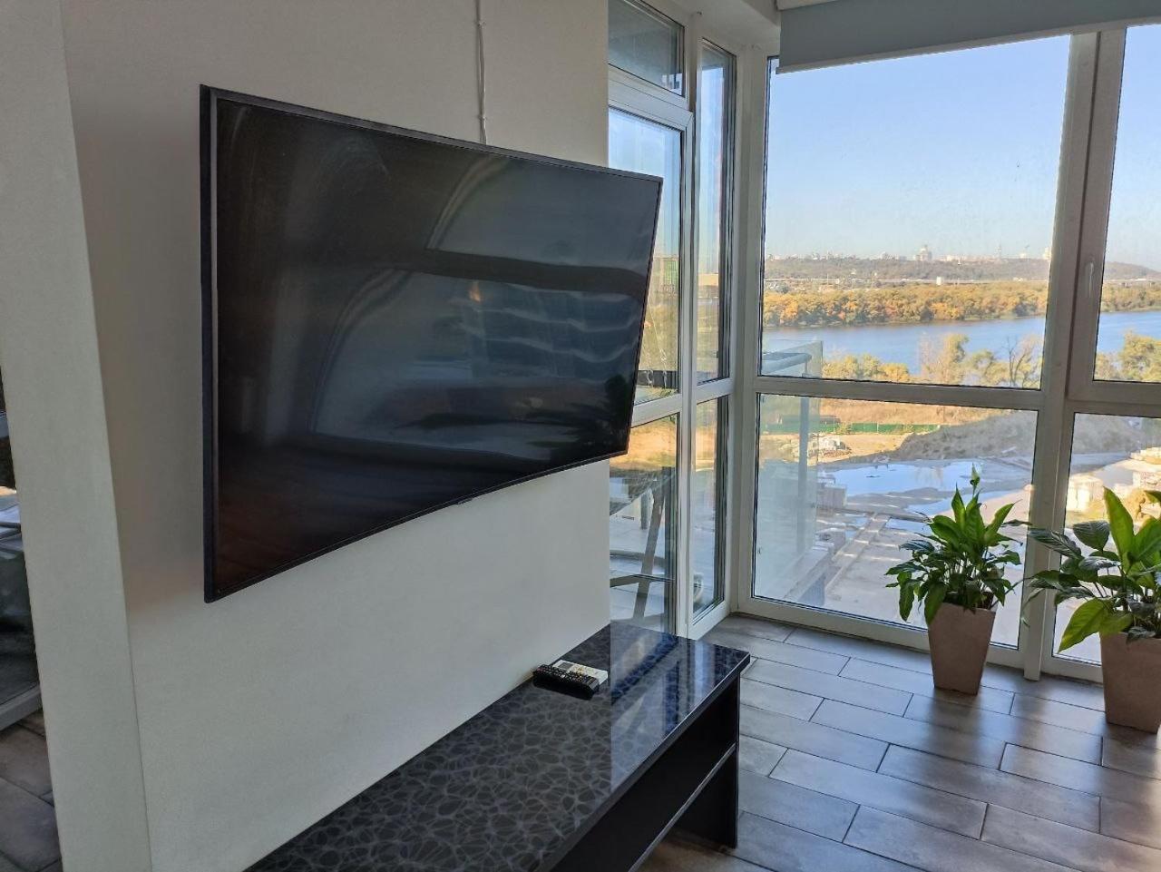 4 Rooms Apartment With A View Of The Dnieper River Kiev Ngoại thất bức ảnh