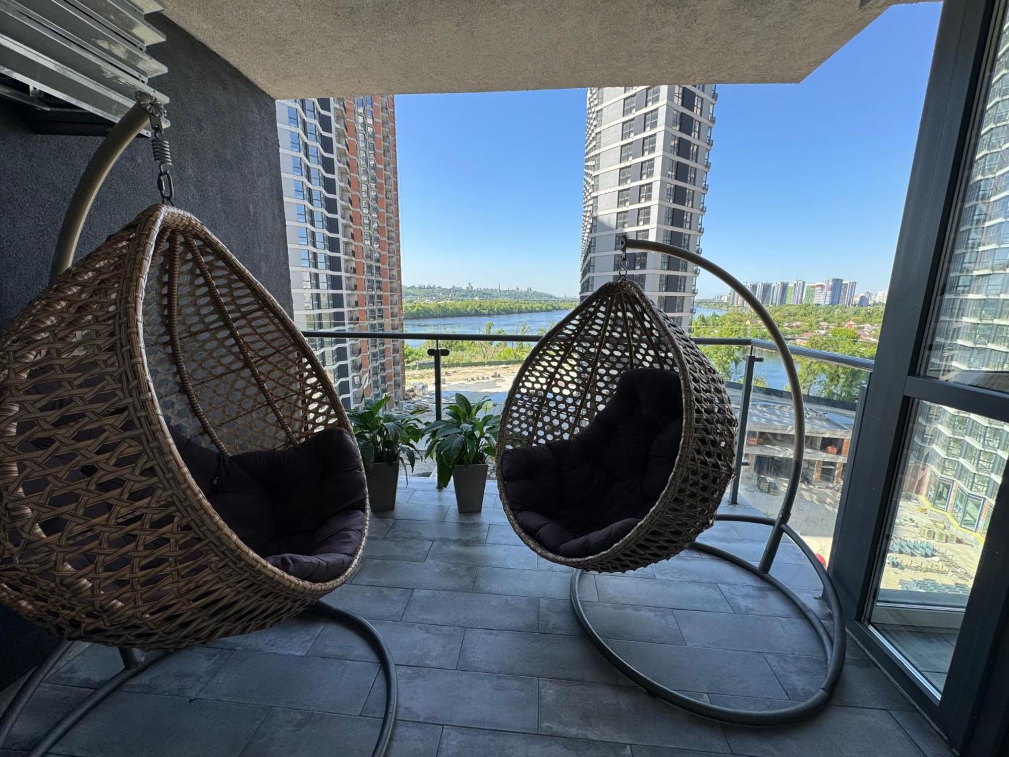 4 Rooms Apartment With A View Of The Dnieper River Kiev Ngoại thất bức ảnh